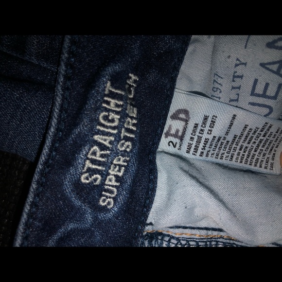 (SOLD) American Eagle Straight Jeans - Picture 4 of 5